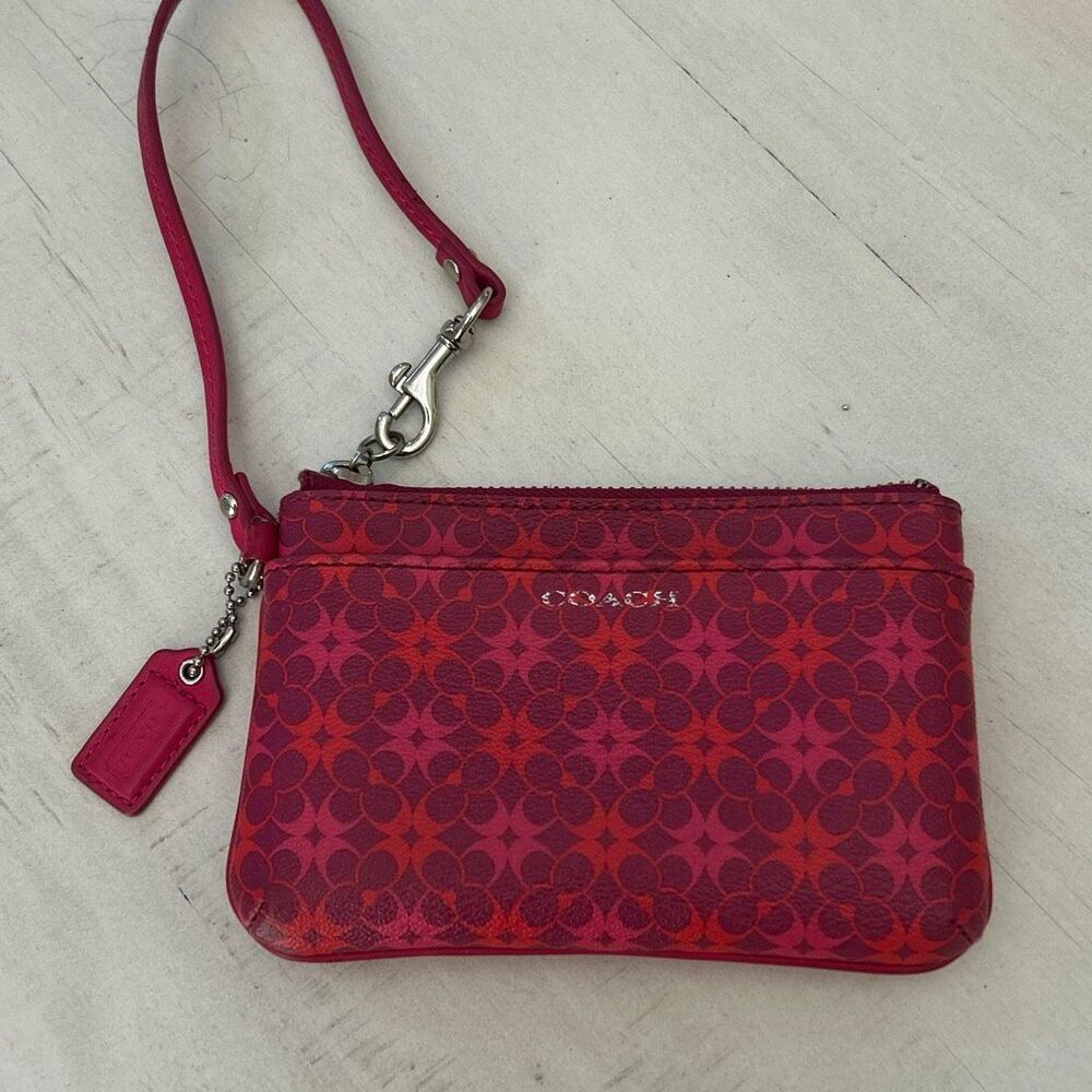 COACH Pink Pattern Wristlet W Tag - Picture 2 of 8